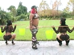 Four ebony girls execute commands of their army mistress for making their bums really luxurious