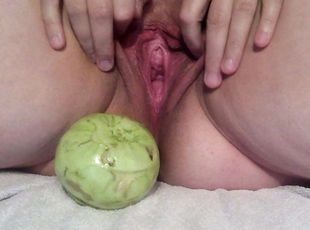 cabbage turnip stretched my cunt - Kohlrabi in der Fotze