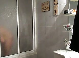 mandi, mandi-shower