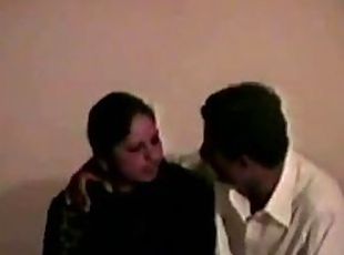 Horny Bhaiyya fucking North Indian Aunty in Green Shalwar Kameez